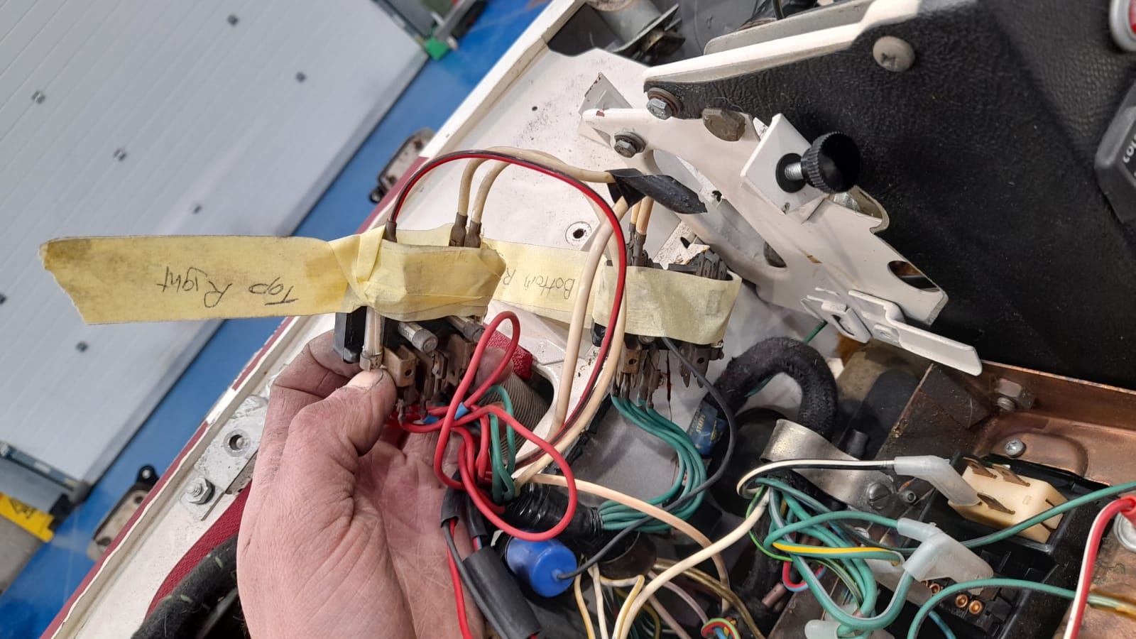 09042021 White Jag etype wiring loom removal 16 1