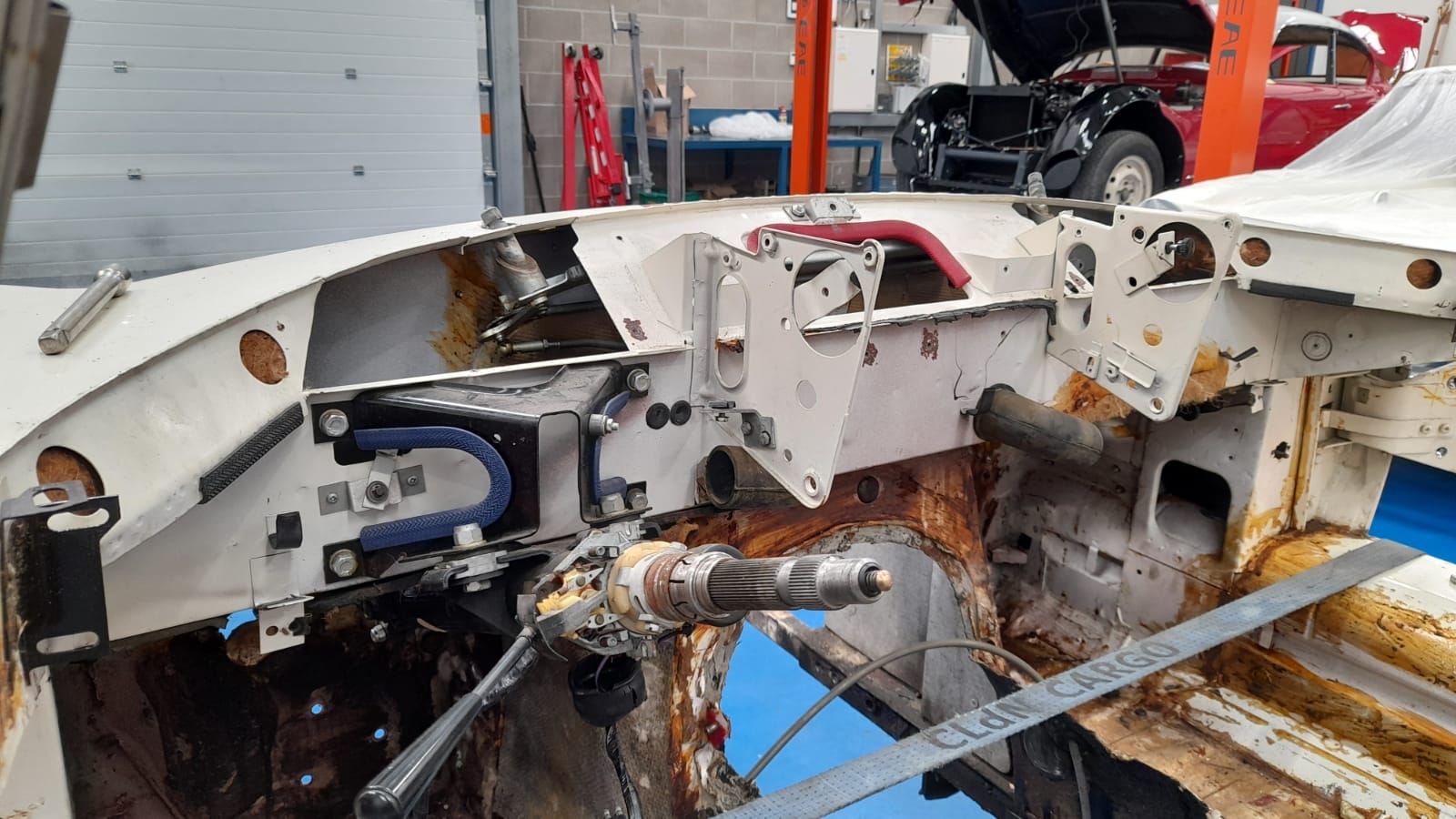 09042021 White Jag etype wiring loom removal 25 1