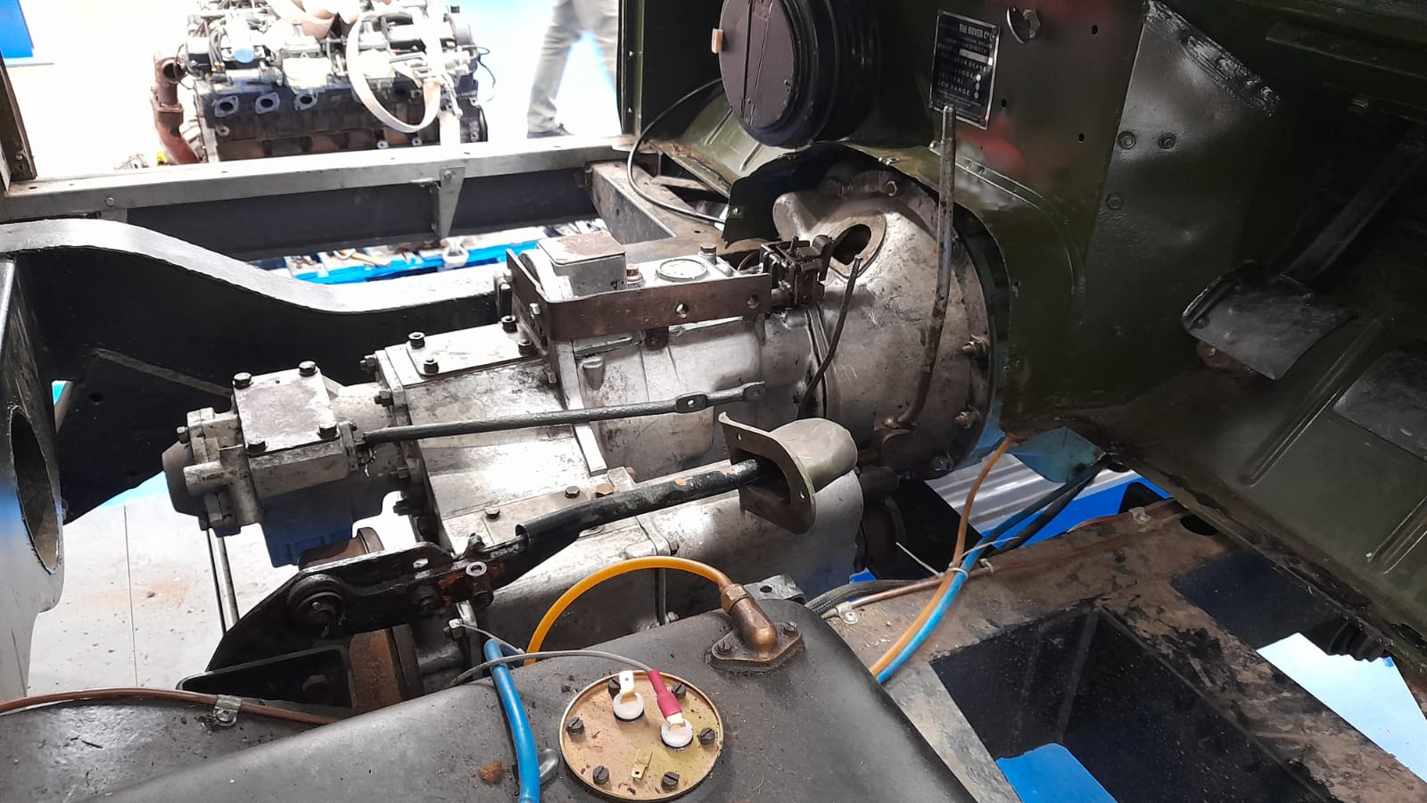 13042021 Land Rover Series IIa gearbox fitting 6 1