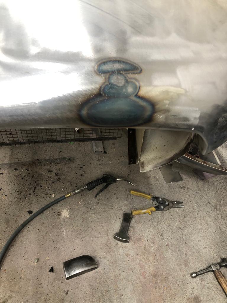 13042021 White Jaguar Etype bonnet removing americanisms 4 1