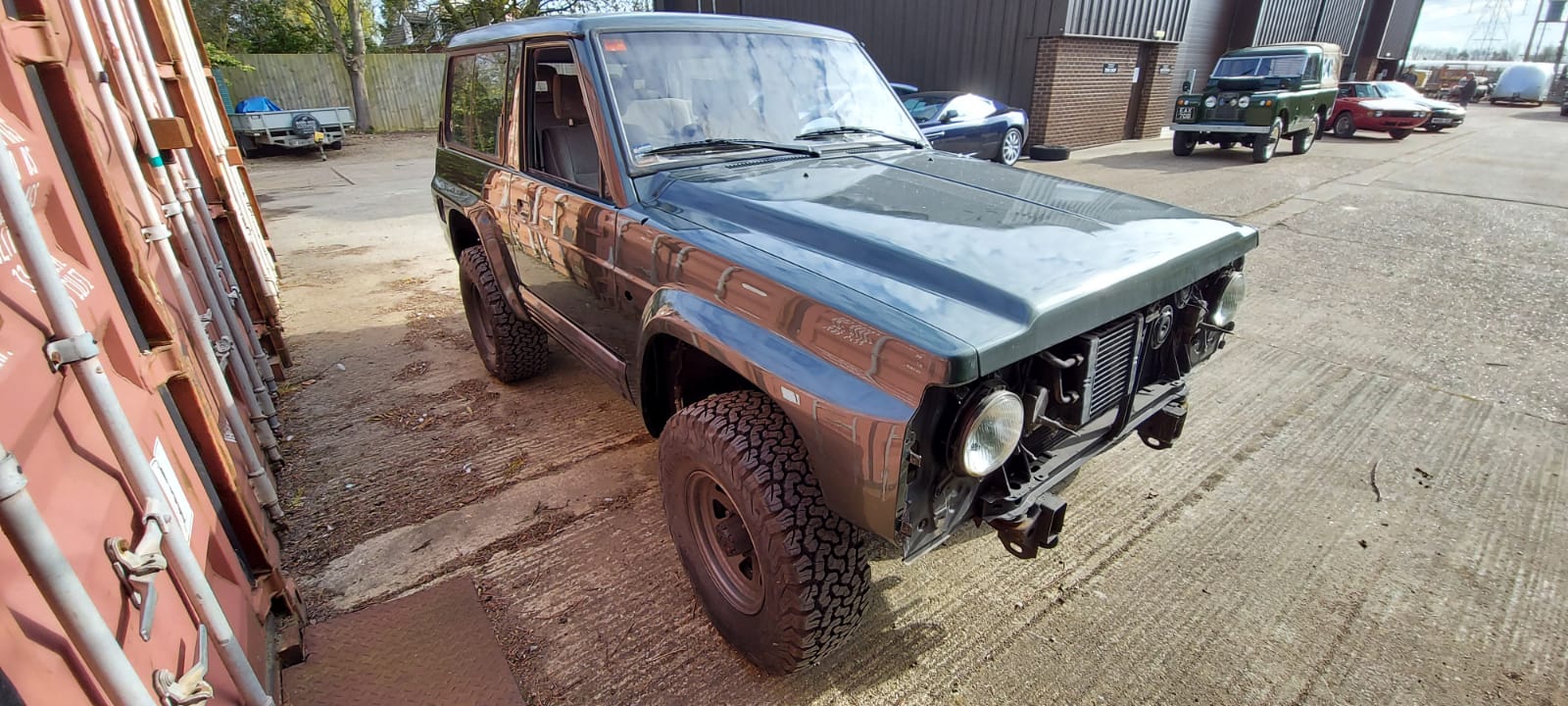 14042021 Nissan Patrol painted panels back on and flatten and polished ready for fitting up 4 1