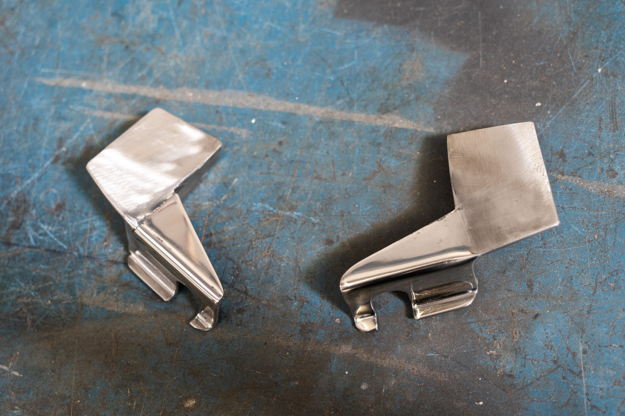 14042021 Peony Red Jensen bonnet brackets 4