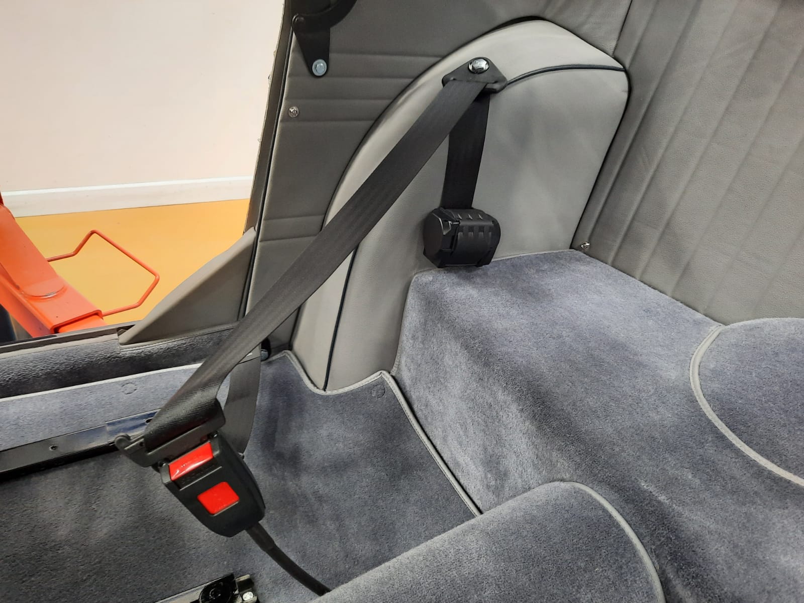 14042021 TR5 seatbelts fitted 4 1