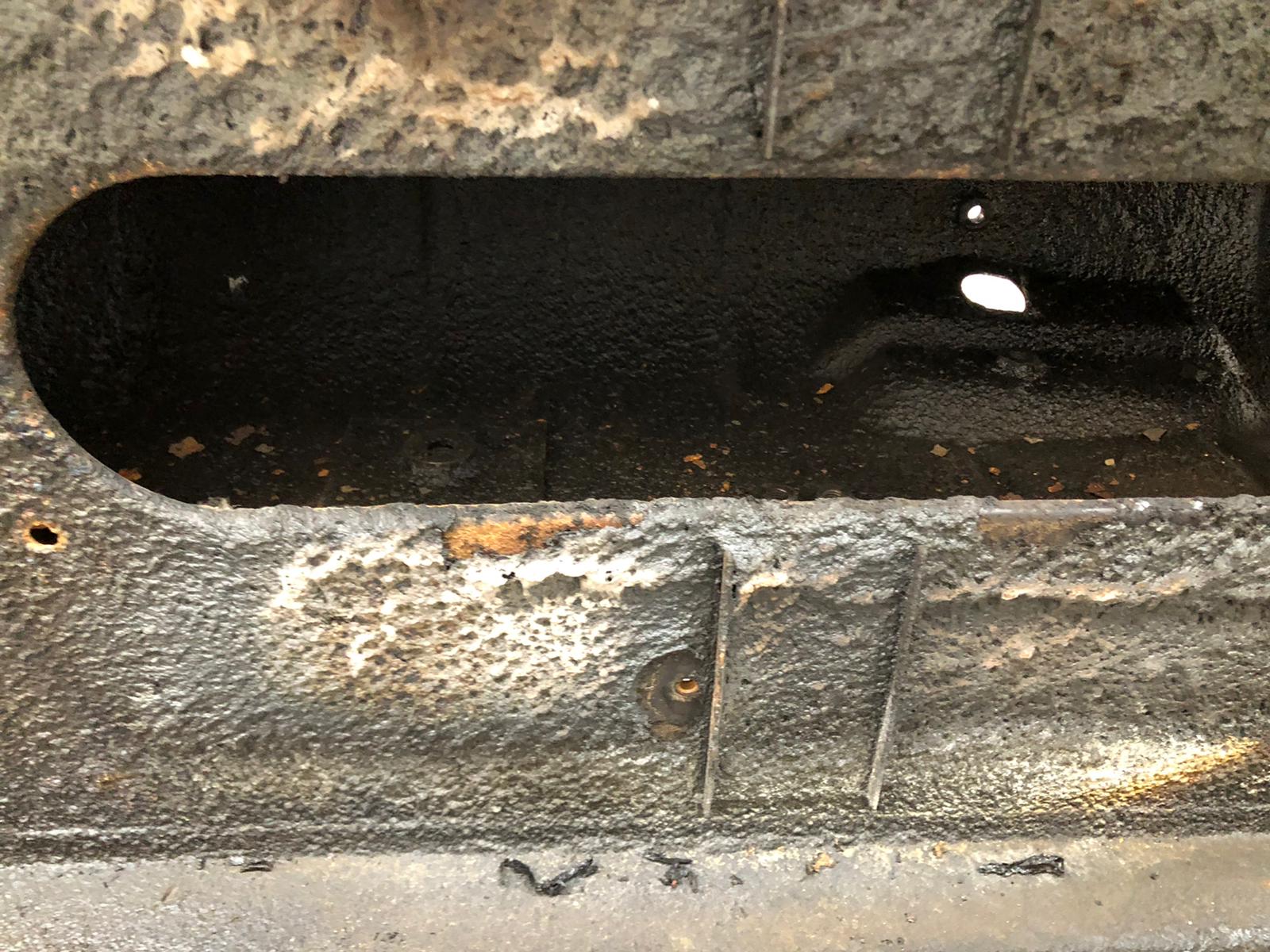 14042021 White Etype 1973 Scrape body shellremove under sealer and sound deadening for media blasting 12 1