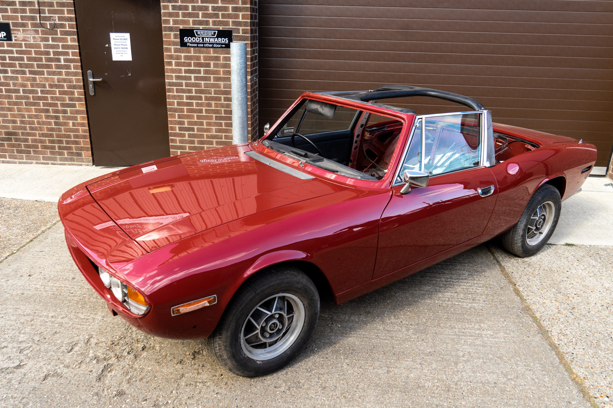 1973 Maroon Stag arrival 14