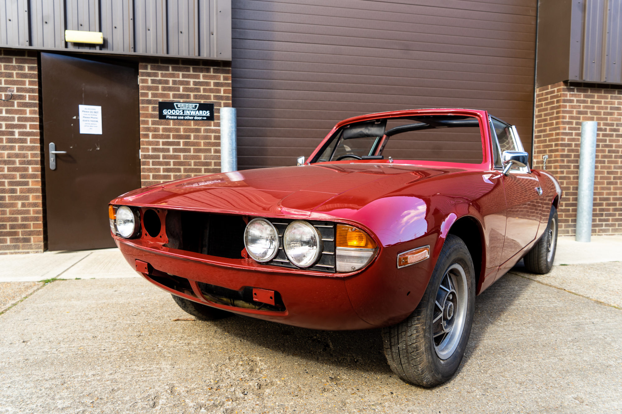 1973 Maroon Stag arrival 16