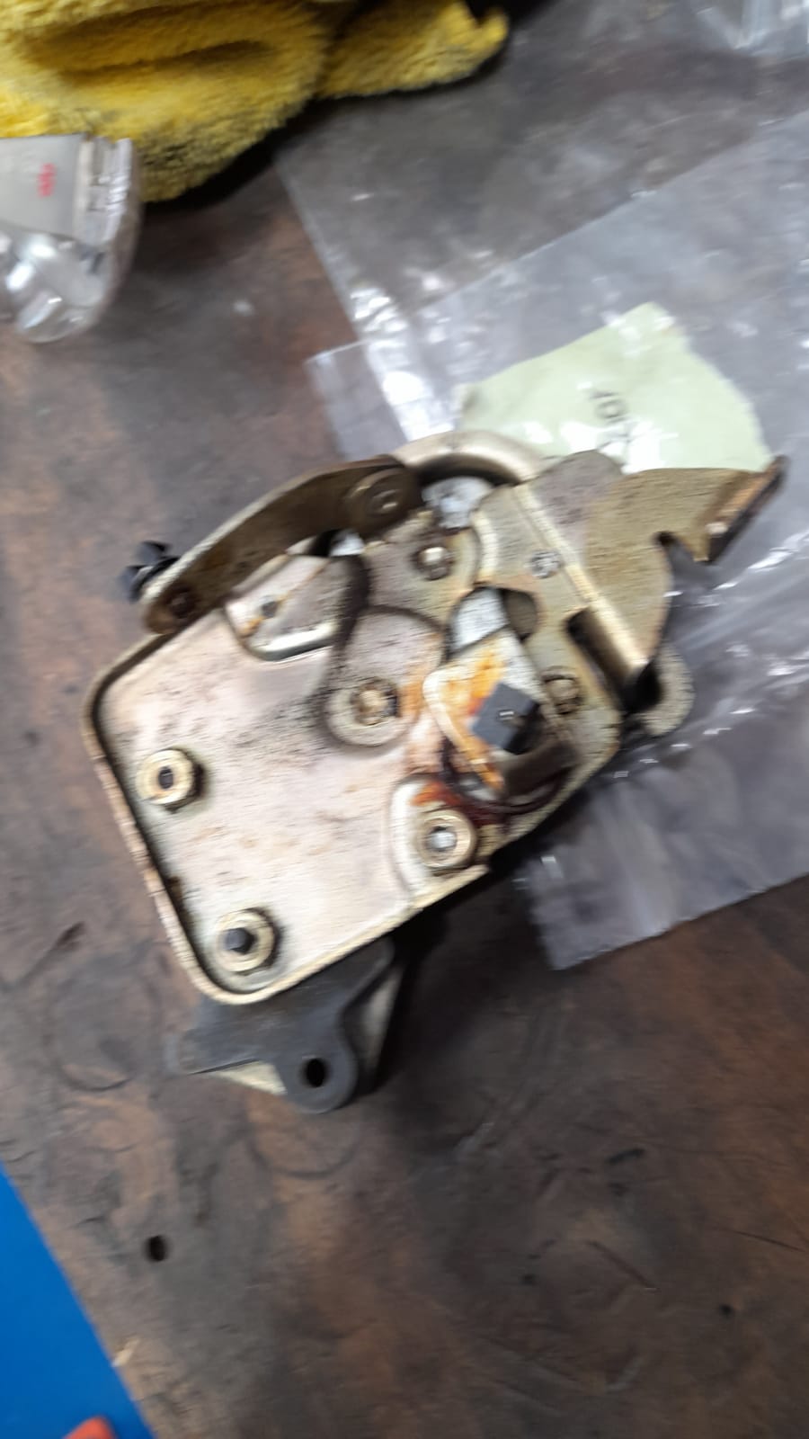 21042021 White Etype Jag dismantling of parts and started to clean up and organise parts ready for re fitment sort through chrome and find out what parts need repairing and rechroming 17 1