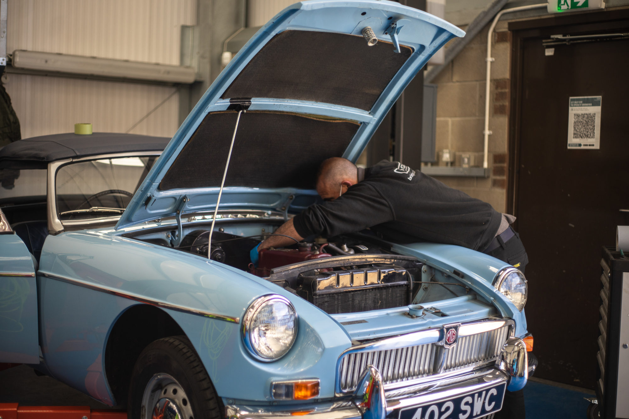 22042021 1963 MGB roadster blue service 3 3