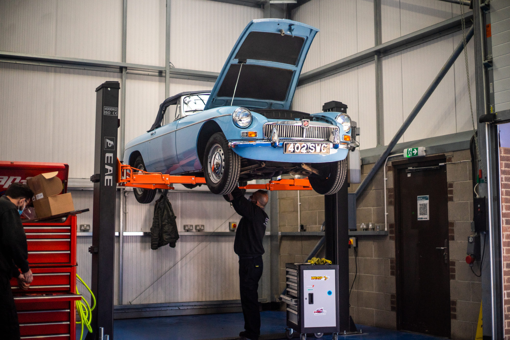 22042021 1963 MGB roadster blue service 6 2