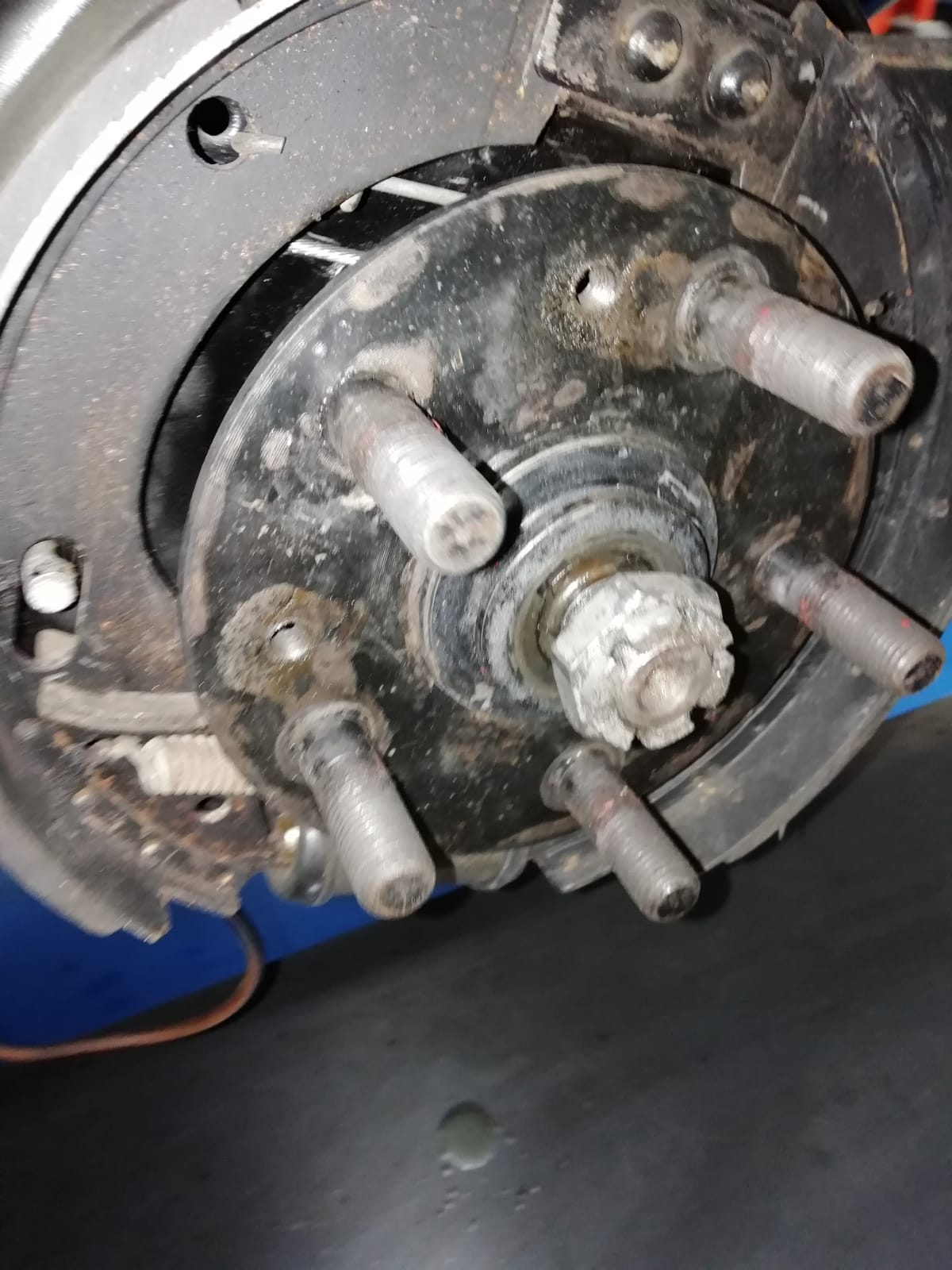 22042021 Amphicar brakes and rear suspension stripped waiting for parts 7 1