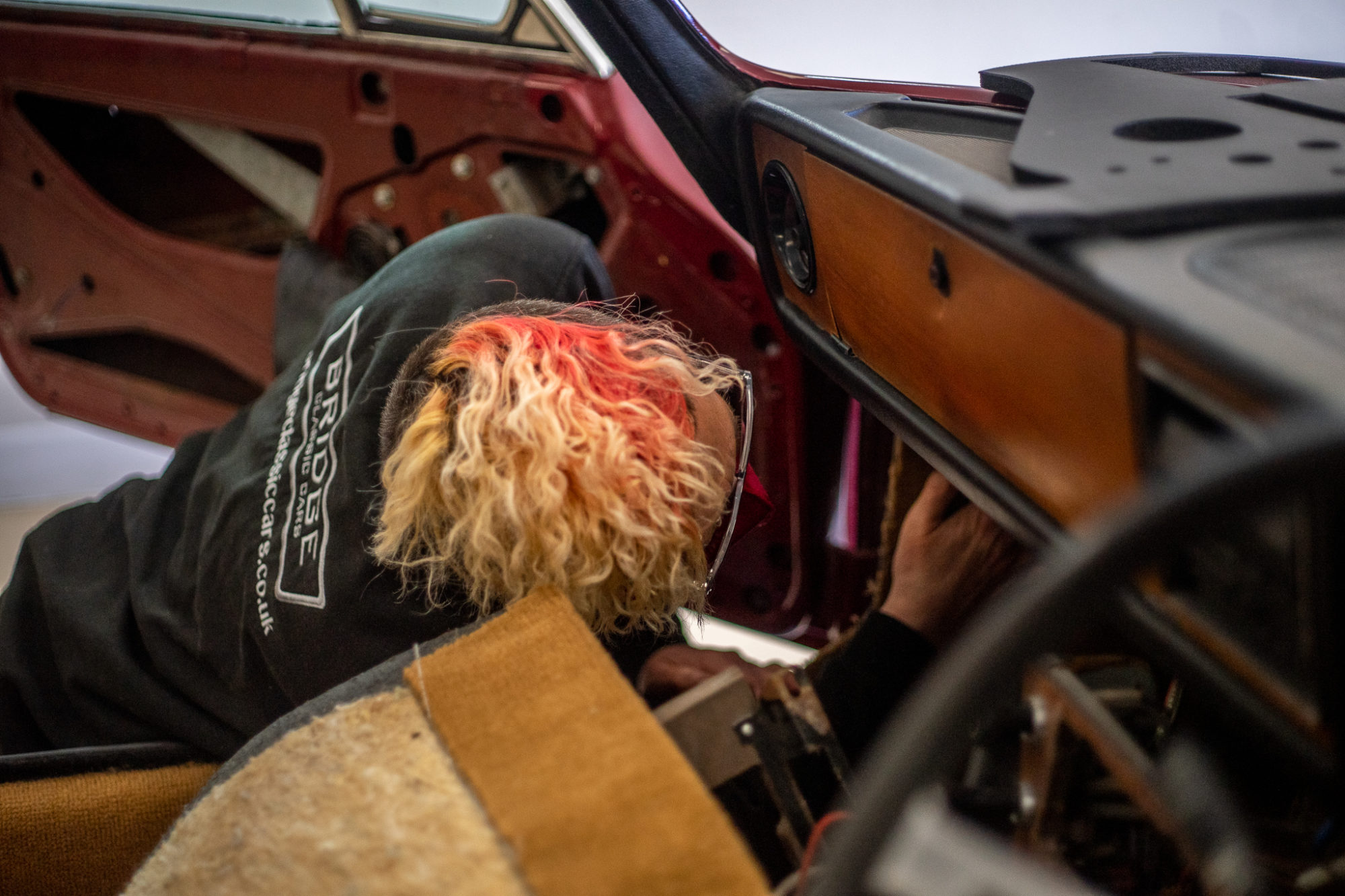 22042021 Maroon stag seat assembly and carpeting 6 2