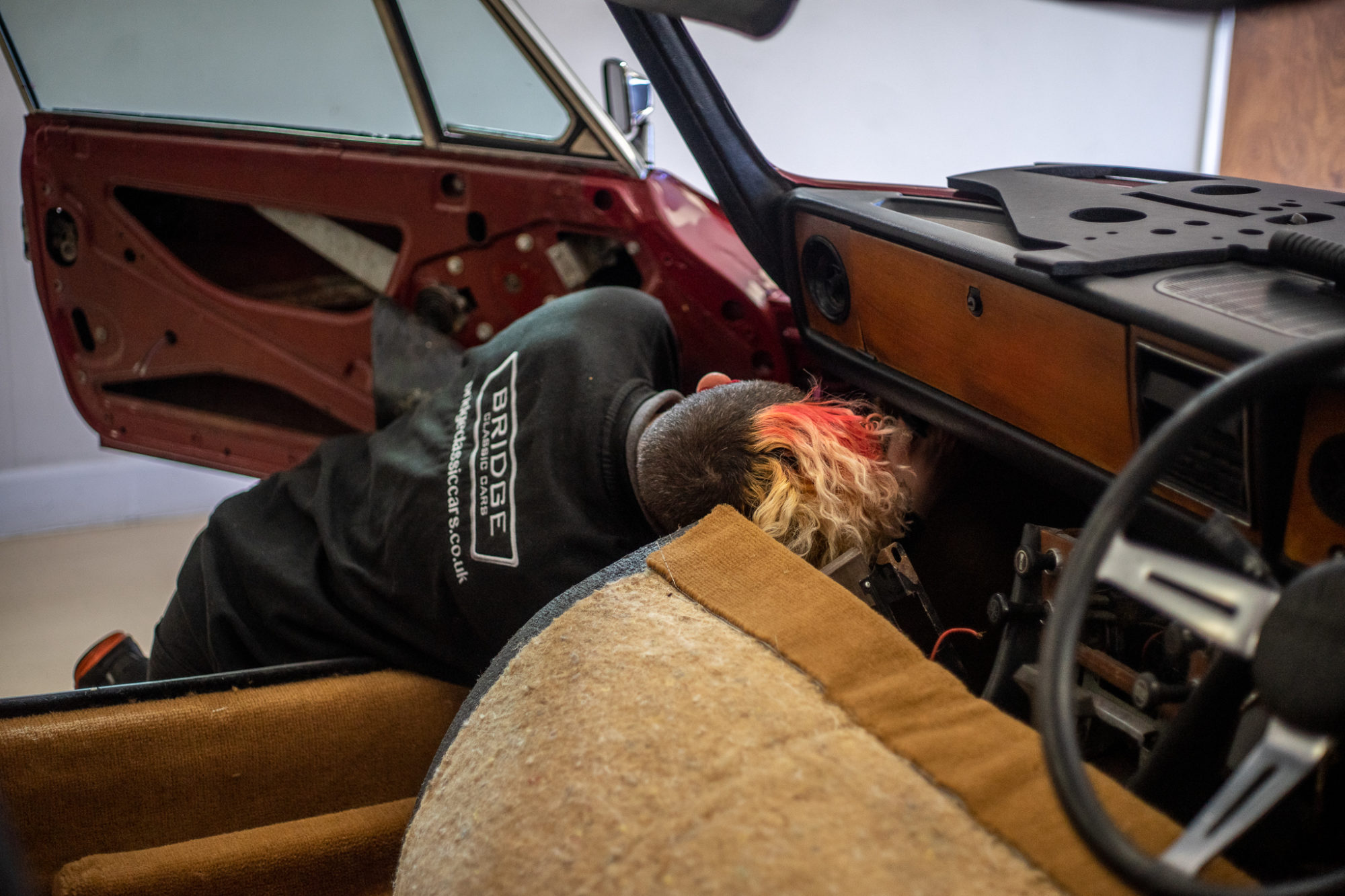 22042021 Maroon stag seat assembly and carpeting 7 2
