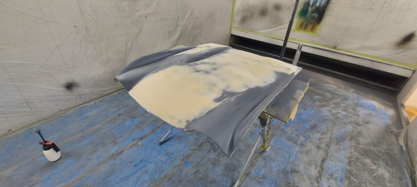 22042021 TR5 bonnet painted 13 1