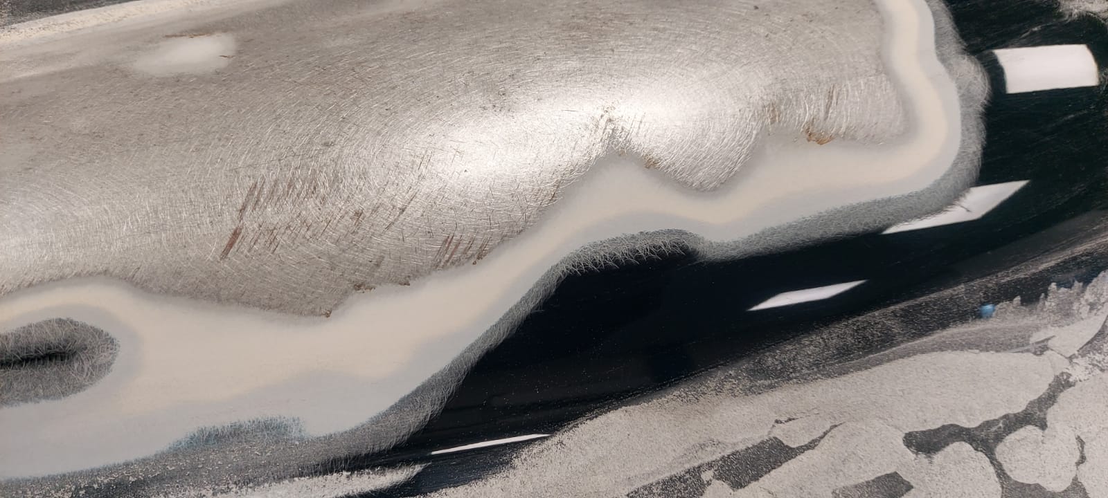 22042021 TR5 bonnet painted 2 1