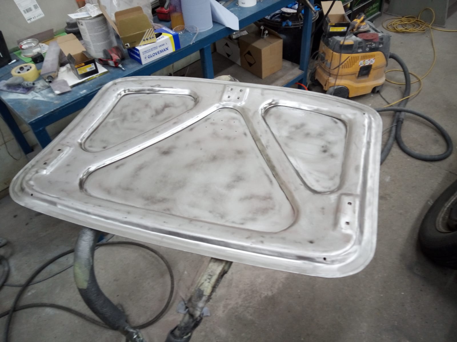 04052021 Jaguar e type panels stripes back to bare metal and given a protective rust proof coating 13