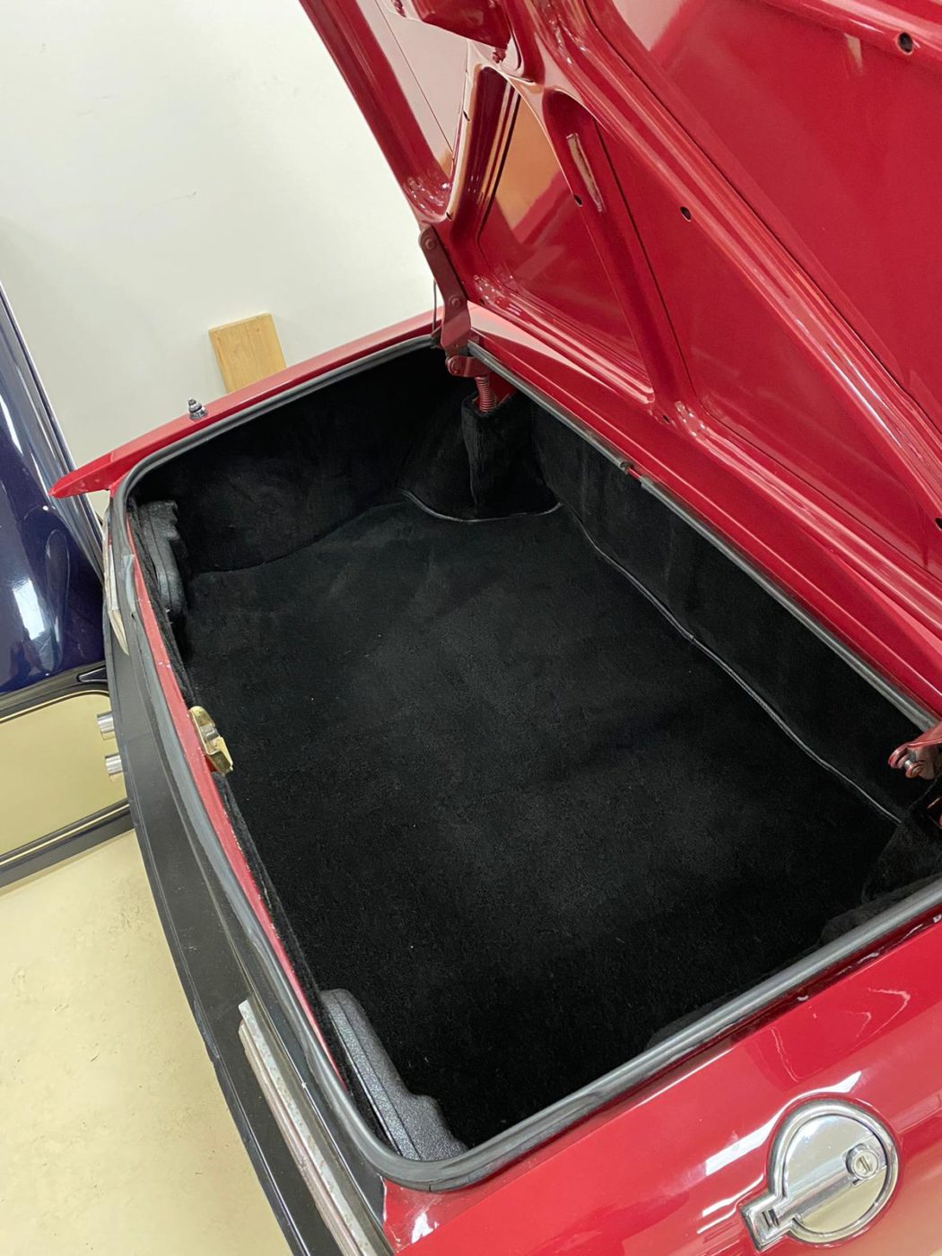 04052021 Triumph Stag Hood and boot 10 1