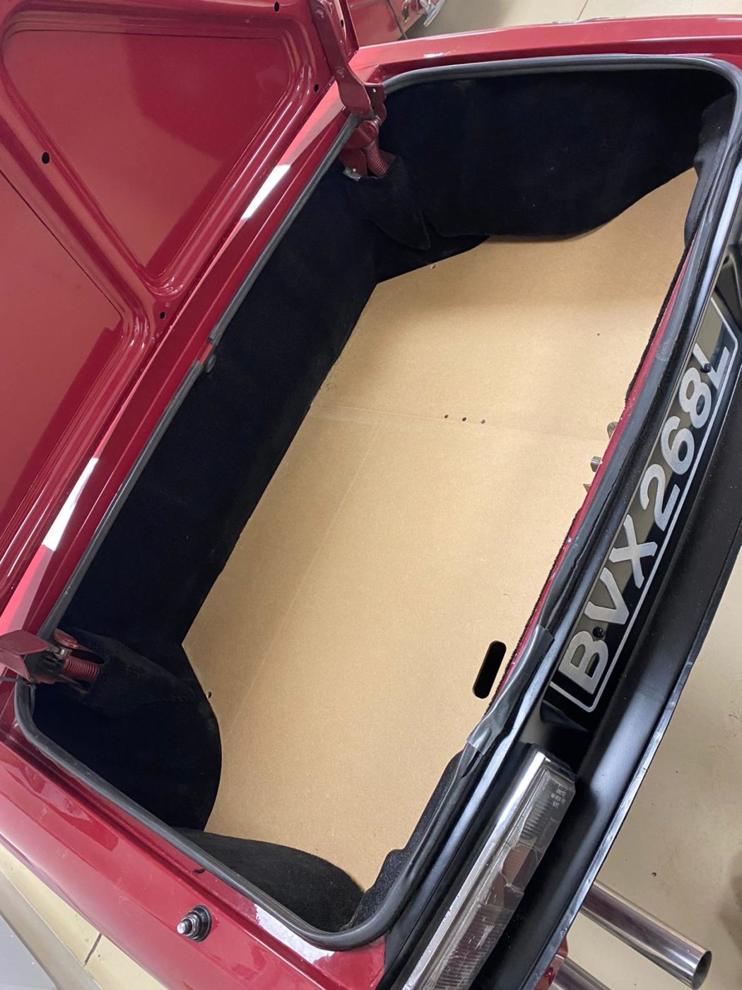 04052021 Triumph Stag Hood and boot 8 1