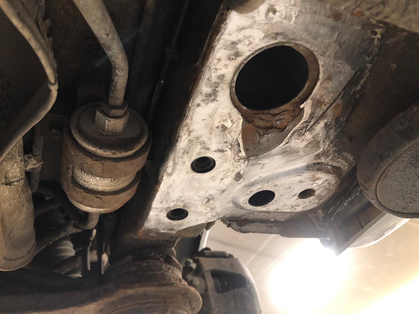 05052021 Jaguar XK8 rust repair 2 4 1
