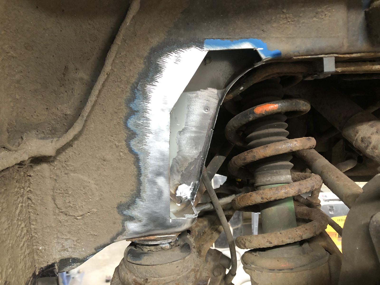 07052021 Jaguar XK8 Rotten left hand subframe mounting pointchassis leg 12