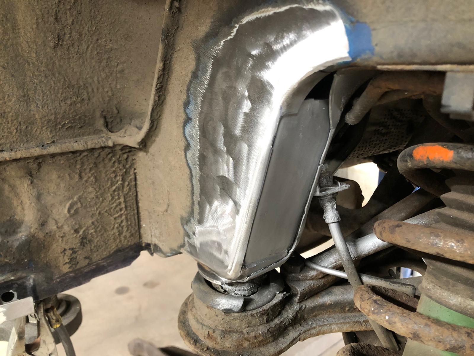 07052021 Jaguar XK8 Rotten left hand subframe mounting pointchassis leg 20