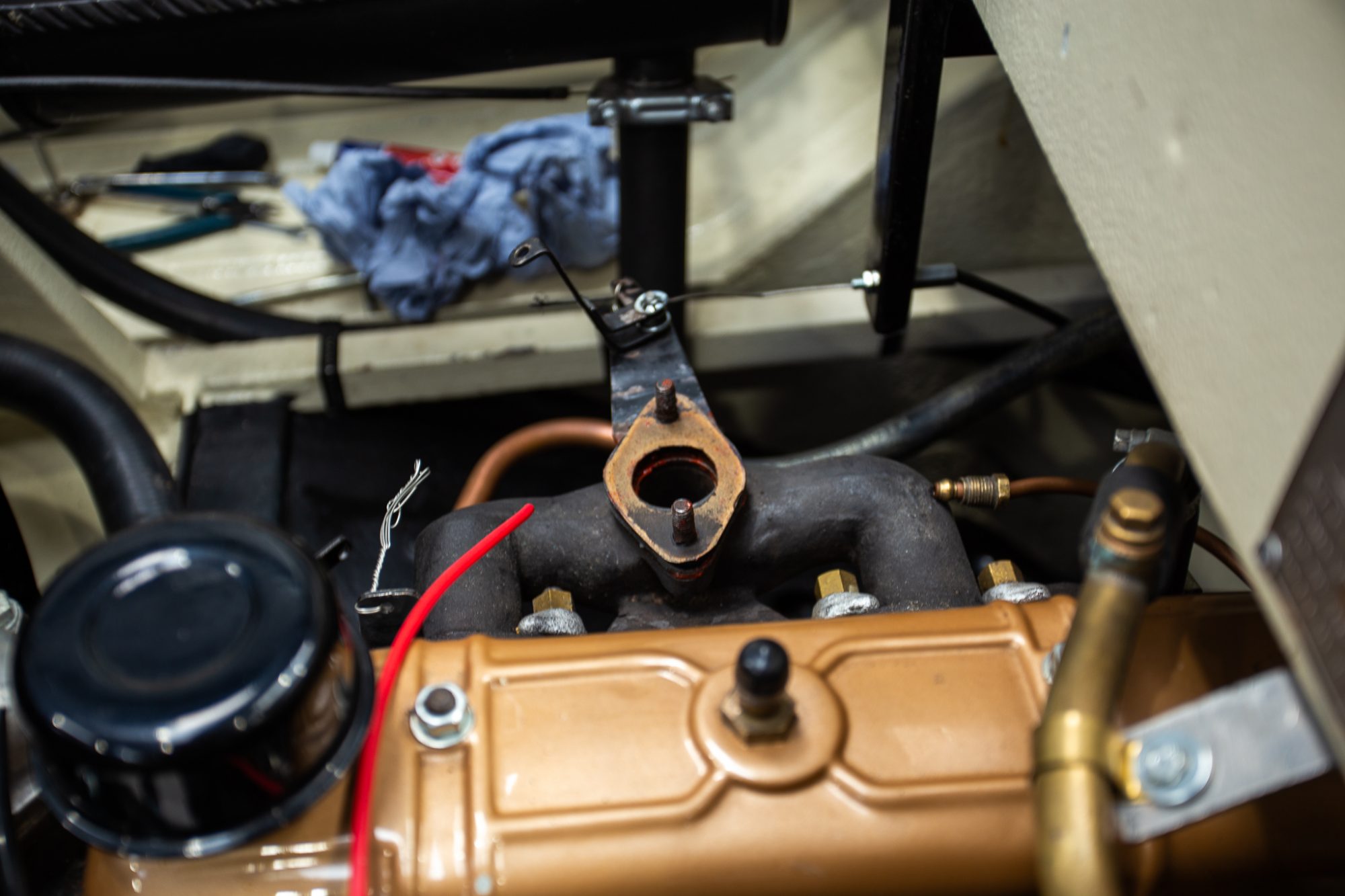 12052021 Amphicar carb fuel leak 2 1