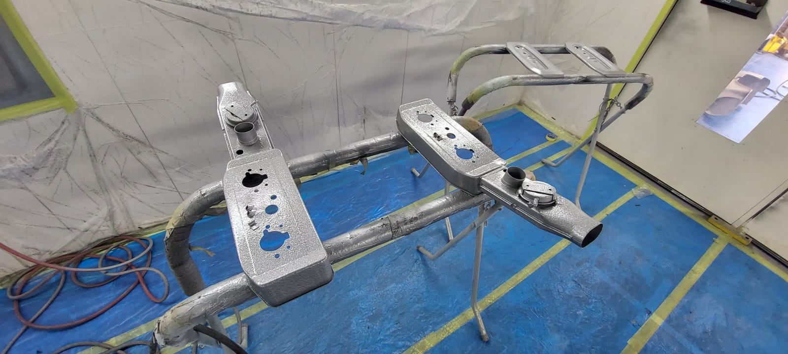 12052021 White Etpe internal parts painted 17