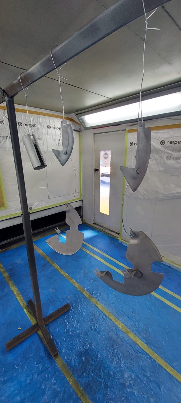 12052021 White Etpe internal parts painted 5