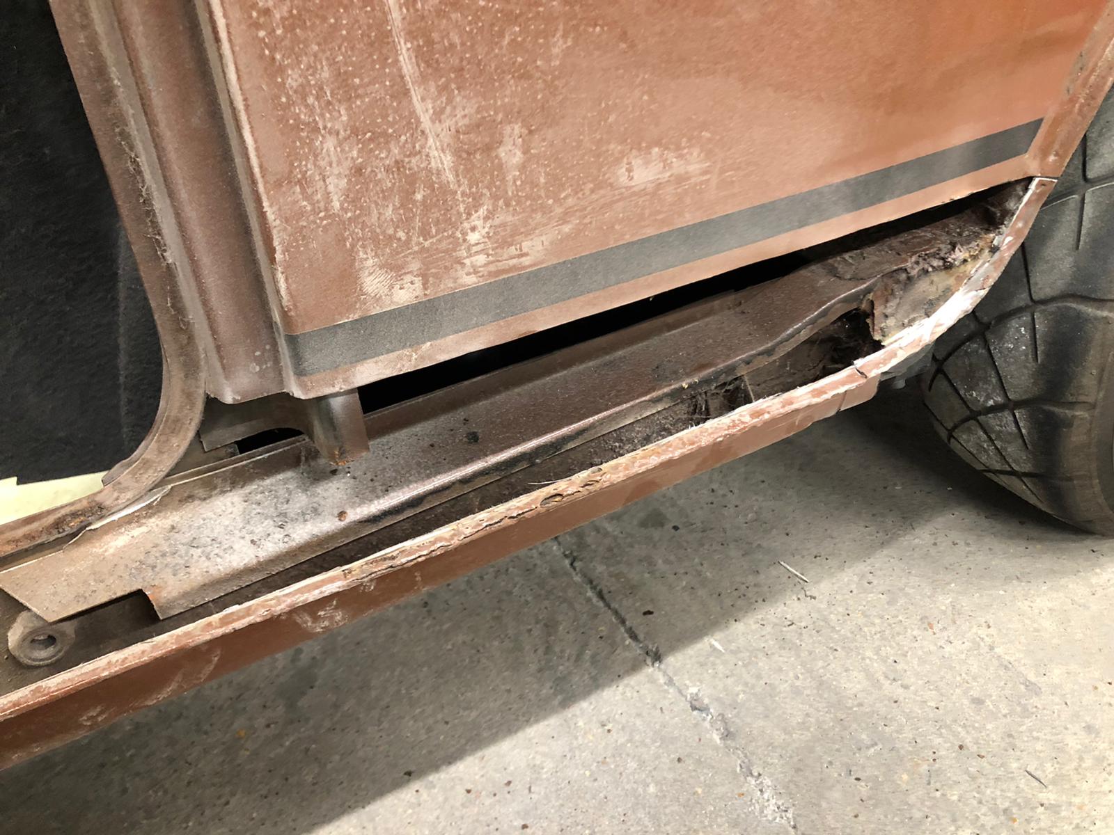 13052021 1275 GT brown mini sill repair 18