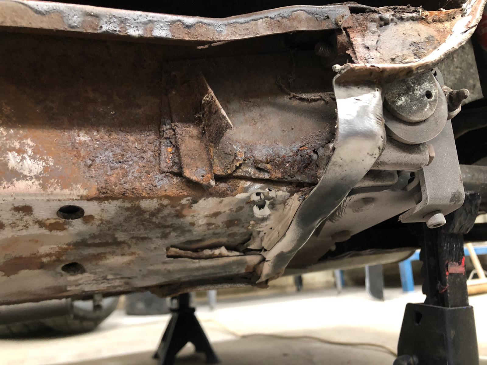 13052021 1275 GT brown mini sill repair 23