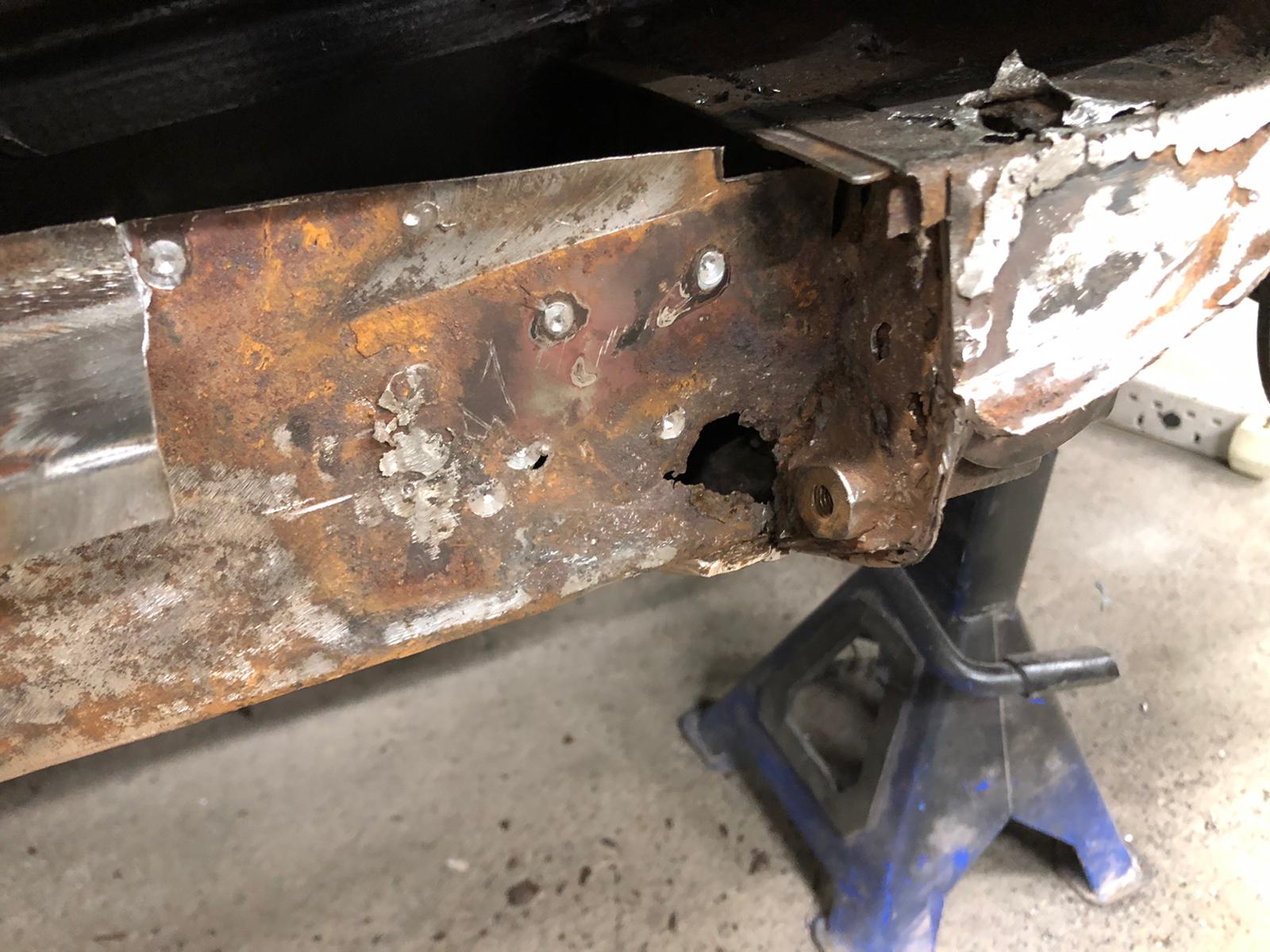 13052021 1275 GT brown mini sill repair 27