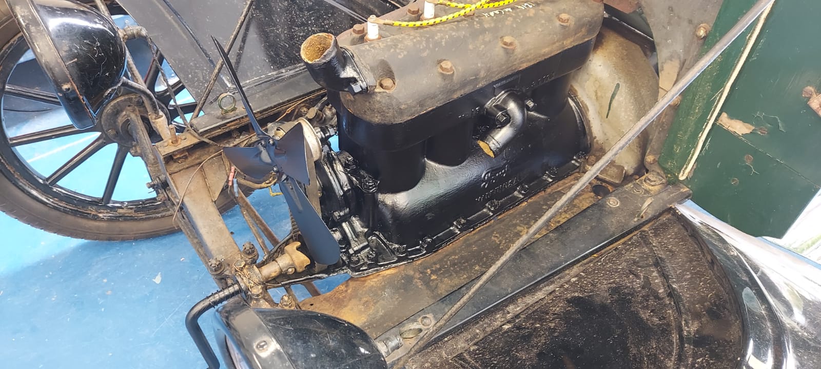 14052021 Ford Model T engine painted 5 1
