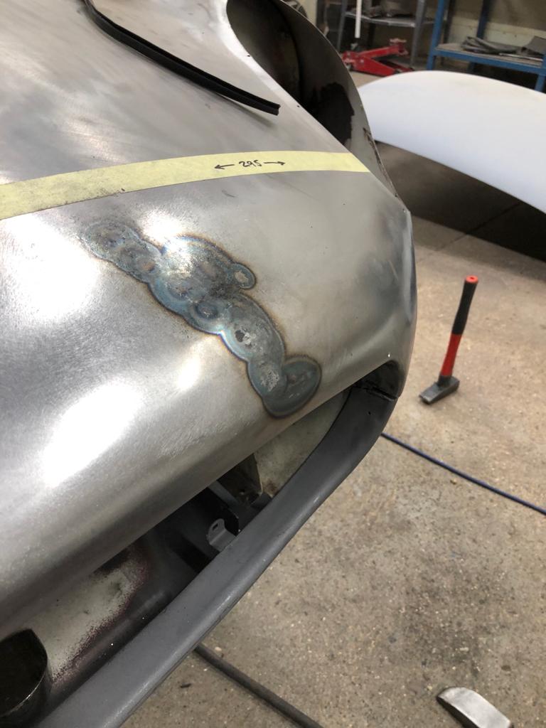 17052021 White Etype shrinking bonnet 2 1