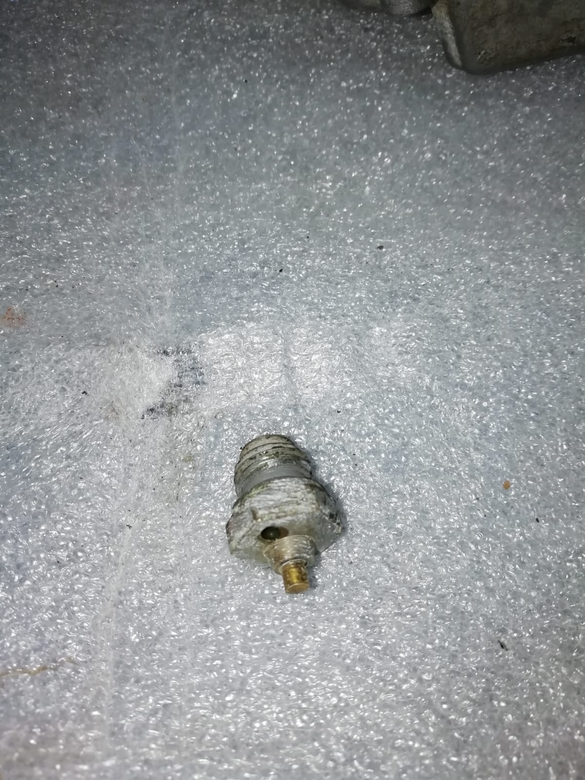 18052021 Maroon stag carb stripped and cleaned 1 1