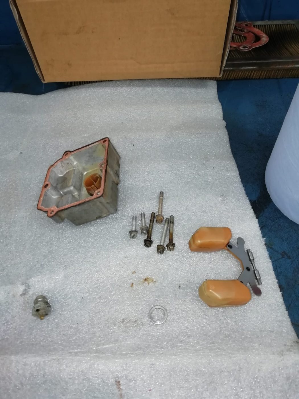 18052021 Maroon stag carb stripped and cleaned 4 1
