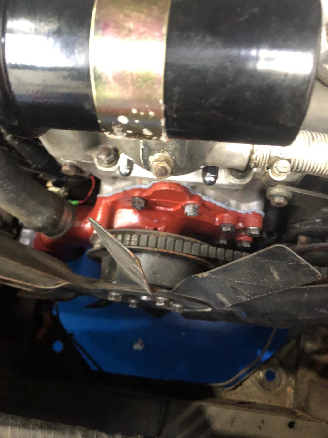 19052021 Jaguar MK1 Fitting new water pump 3 1