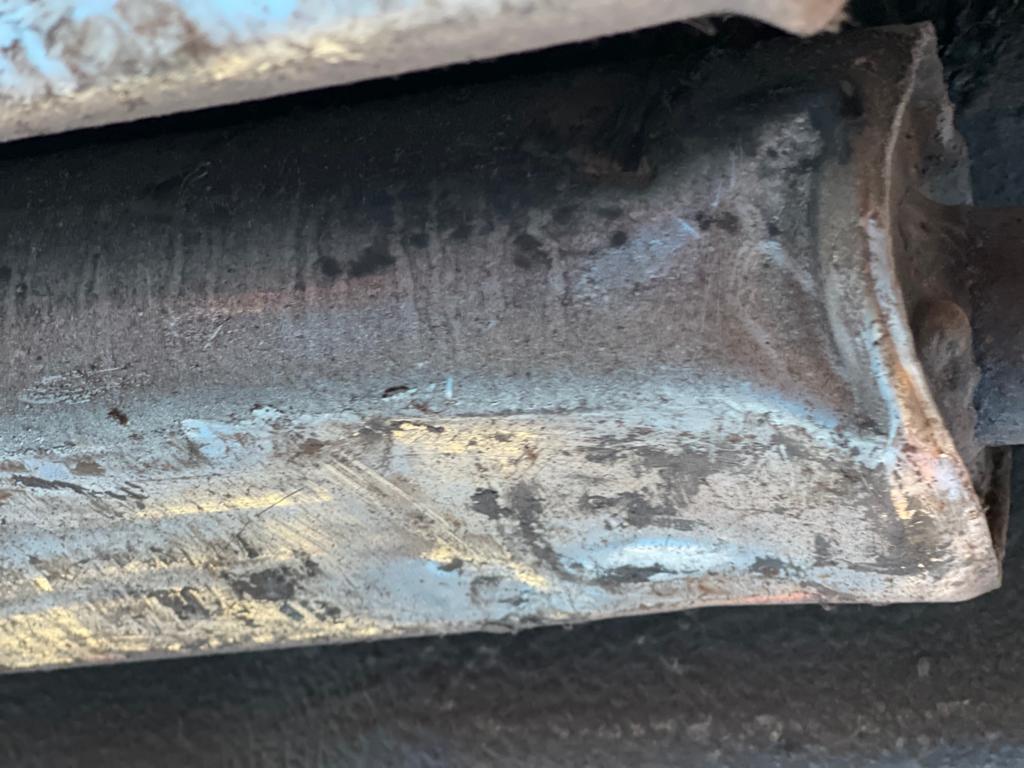 19052021 Maroon Stag oil leak evidence 6 1