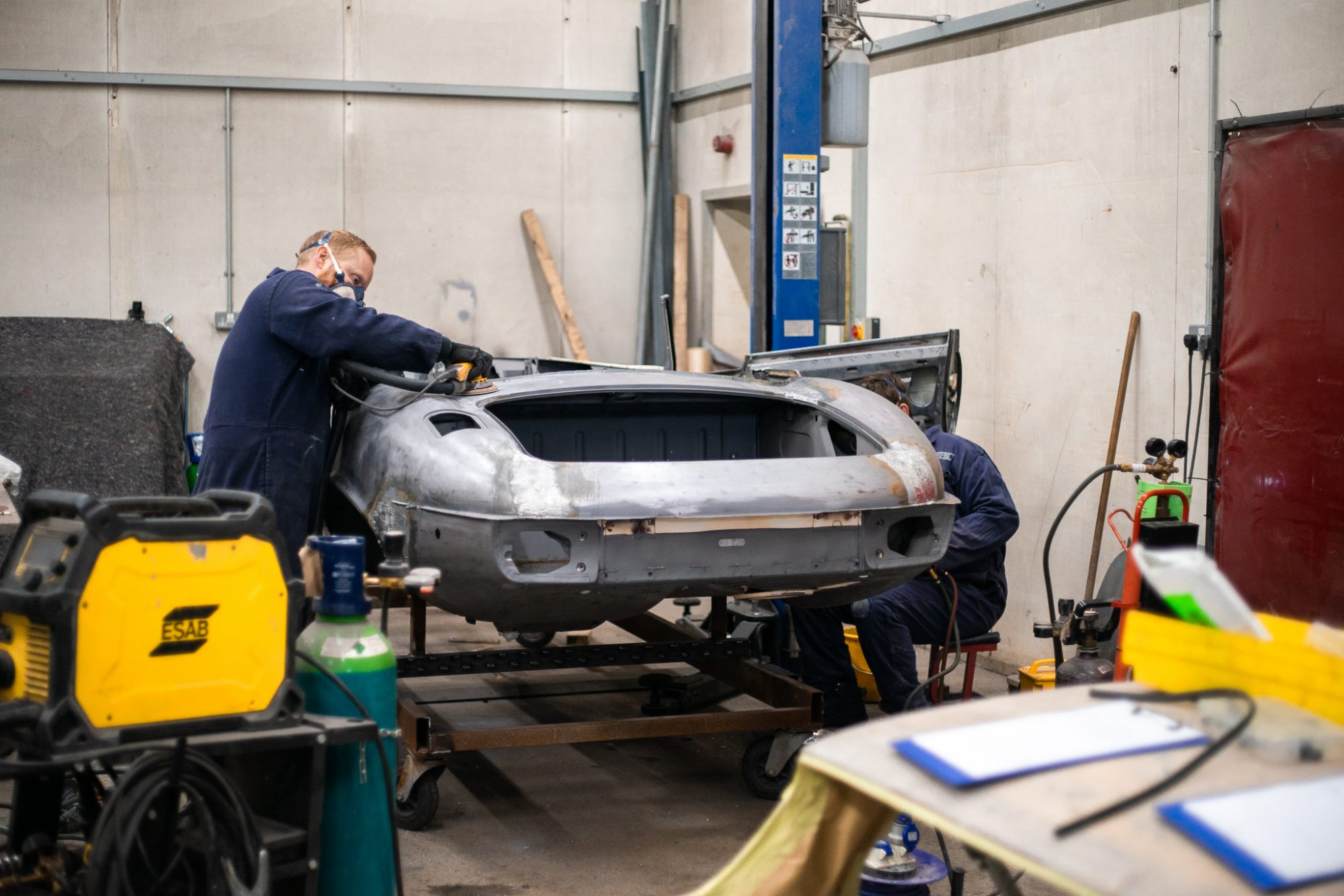 26052021 White Etype leading 8 1