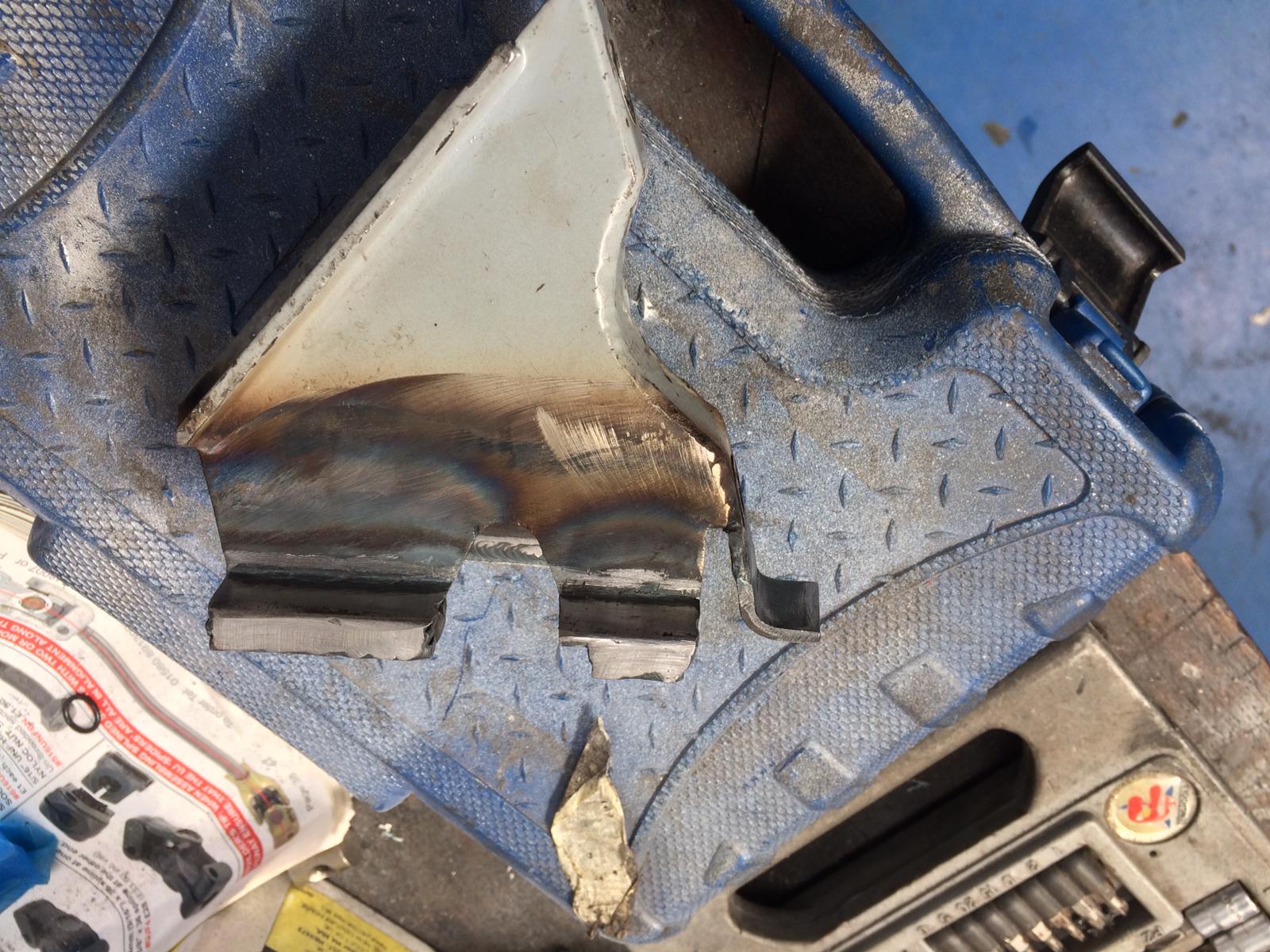 28052021 Fiat 500 Abarth demister modification 8 1