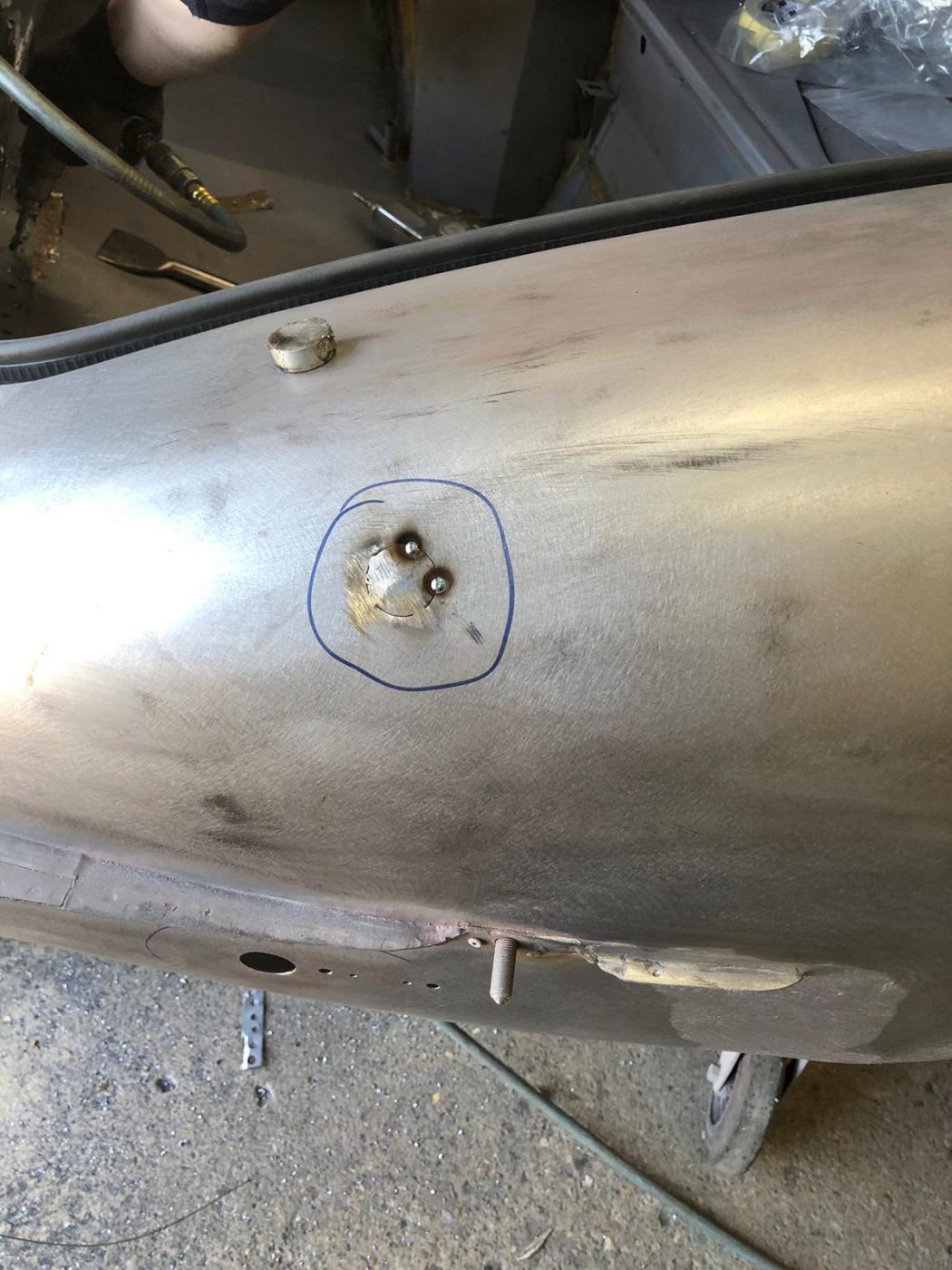 02062021 White Etype Jaguar lead and hole detection 18 1