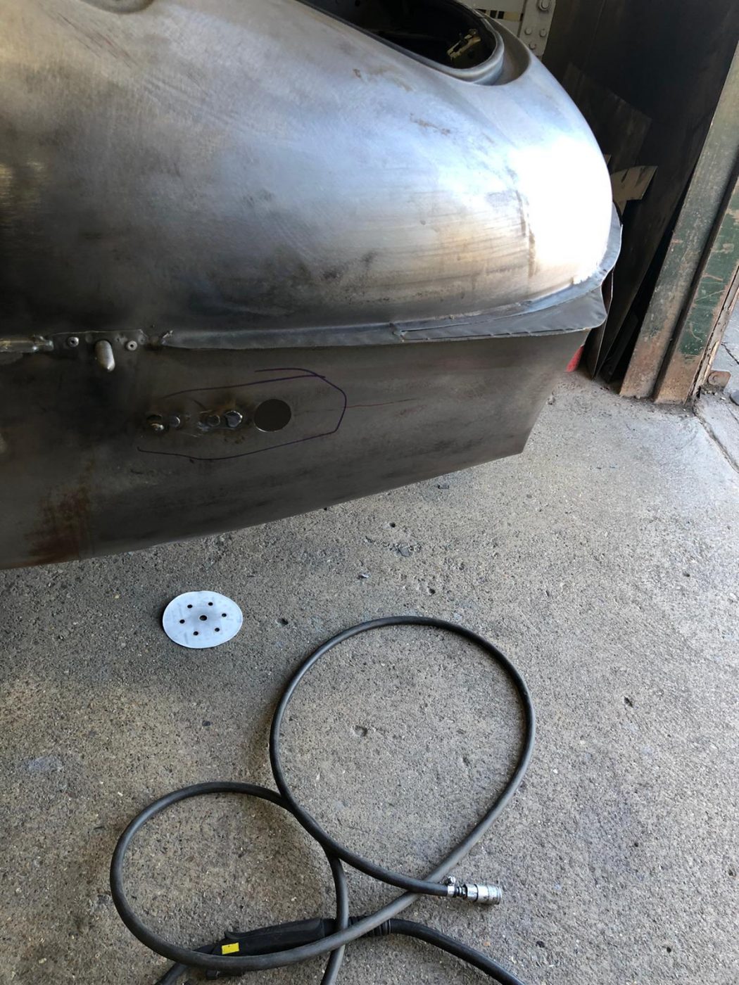 02062021 White Etype Jaguar lead and hole detection 19 1