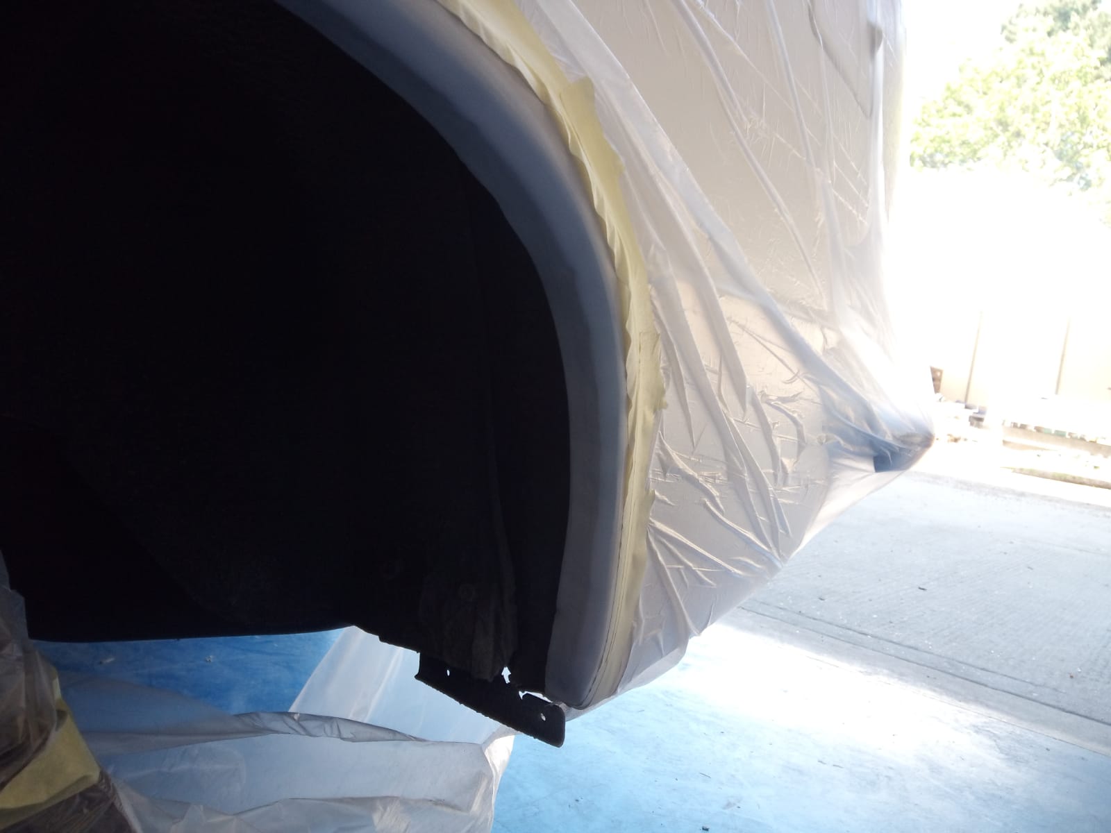 03062021 Lada rear wheel arch damaged from loosing rear wheel whilst driving repaired primed and painted 4 1