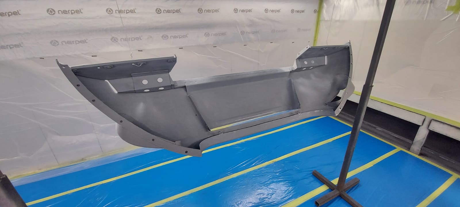 03062021 White etype bonnet rubbed and primed. wheel arch sttripped and undersealed 5 1