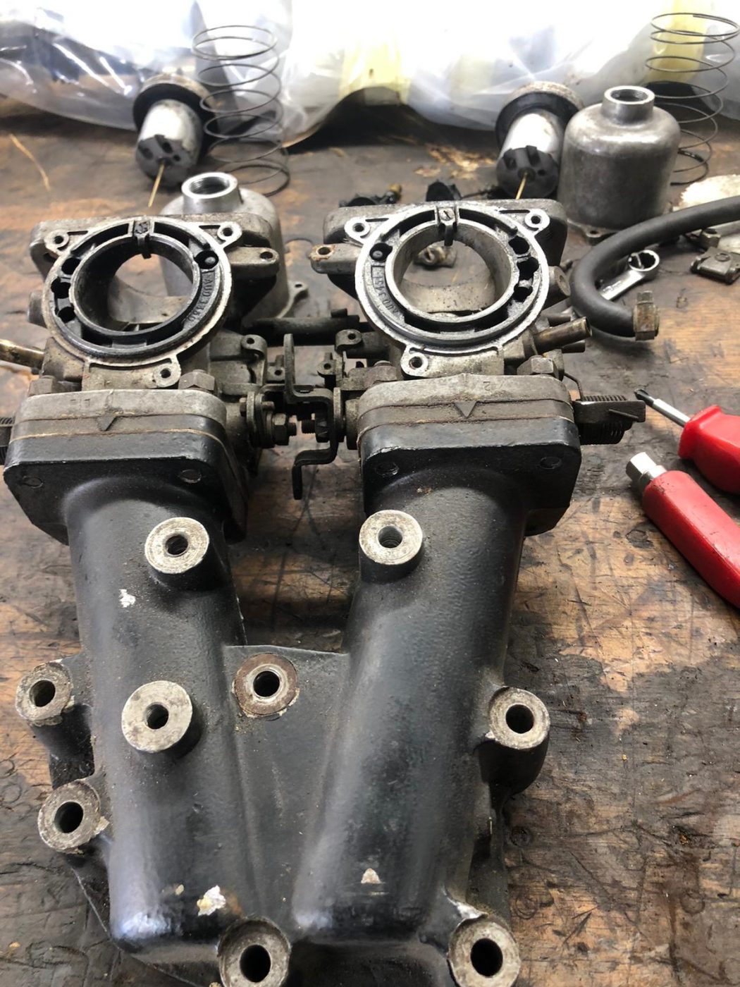 04062021 MGB V8 stripping carbs down inspect clean and put back together 2 1