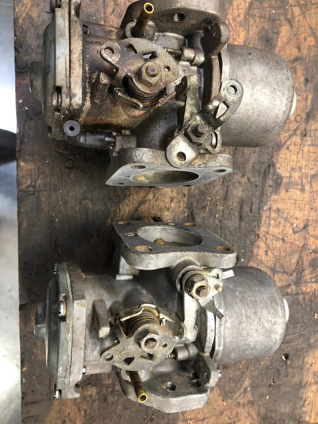 04062021 MGB V8 stripping carbs down inspect clean and put back together 4 1