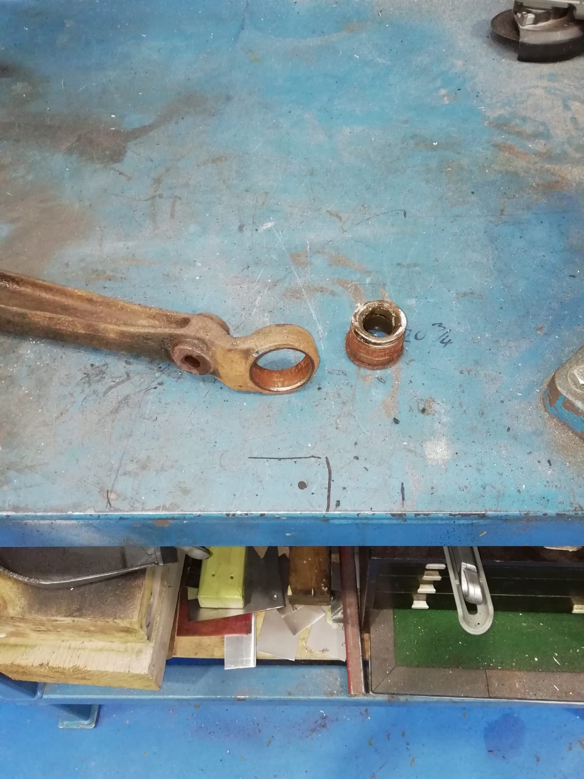 04062021 Maroon Stag ball joint removed ready to fit new joint 2 1