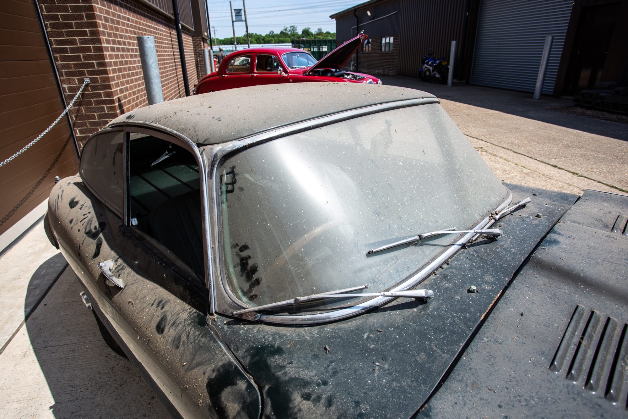 08062021 Jaguar Etype 4.2 barn find 10 1
