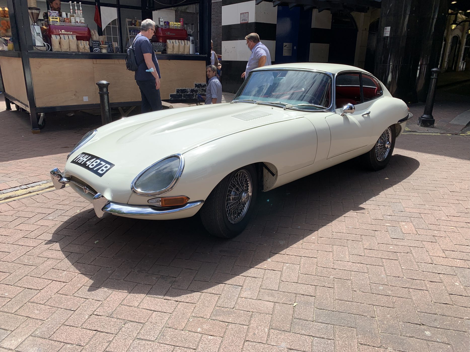 120621 1964 Jaguar E Type Embankment 1 1