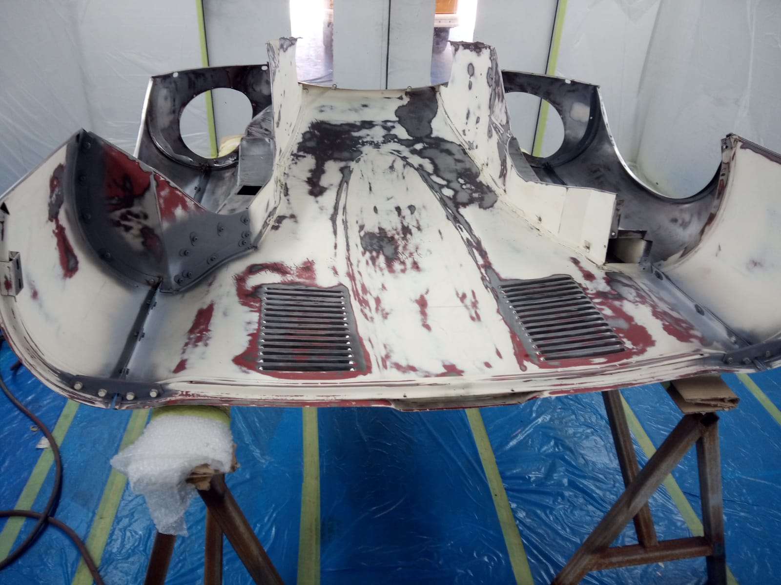 14062021 White Jag e type bonnet stripped down and in epoxy primer 18 1