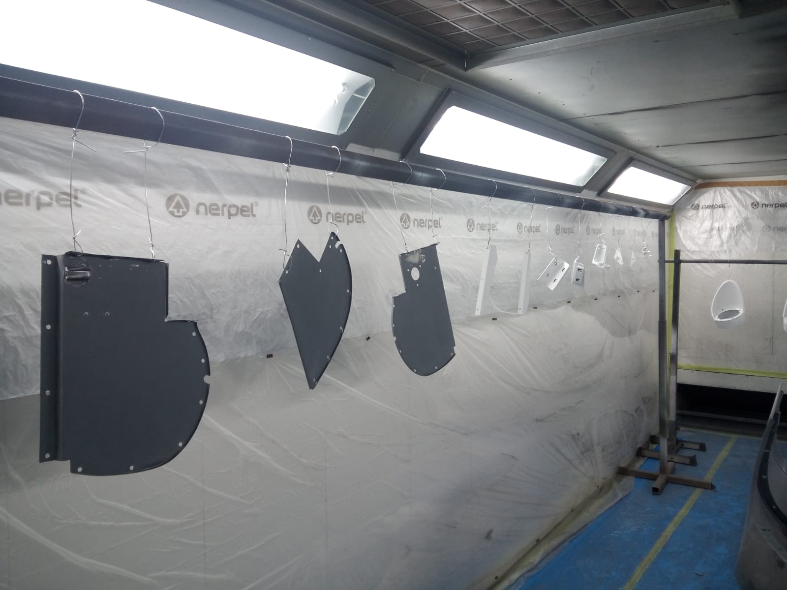 14062021 White Jag e type bonnet stripped down and in epoxy primer 25 1