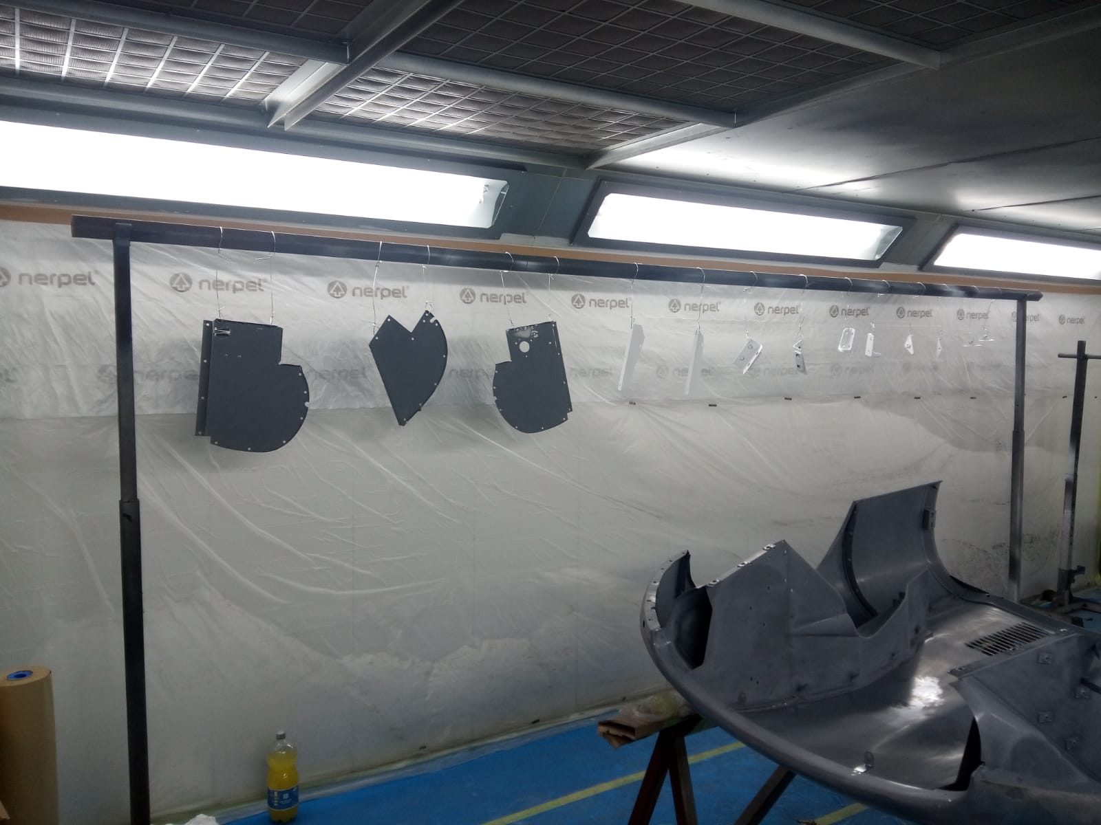 14062021 White Jag e type bonnet stripped down and in epoxy primer 26